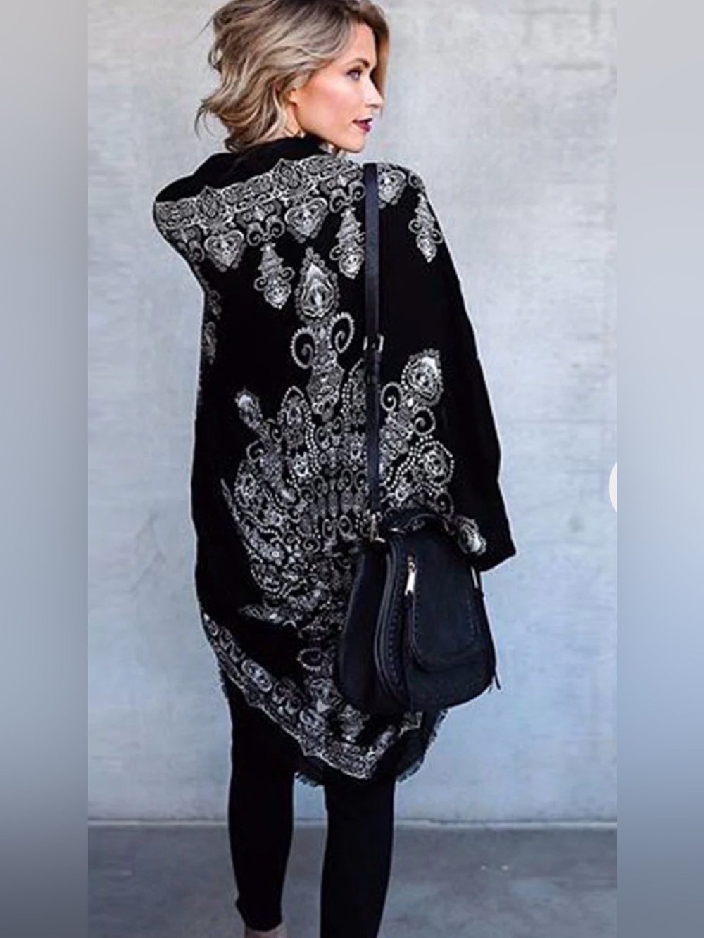 Boho Vixen  TROPHY WIFE COCOON CAPE IN BLACK One Size - Picture 5 of 8
